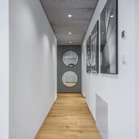 Wohnen In Der Kunterbunt Nahe Der 5-seen-landschaft Апартаменты Пуххайм